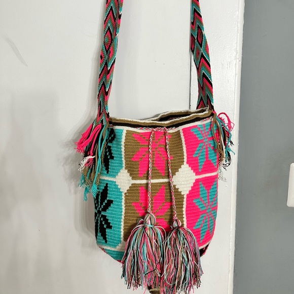 Wayuu Colombian tribe hand made “mochila” Crossbody bag - Picture 6 of 6